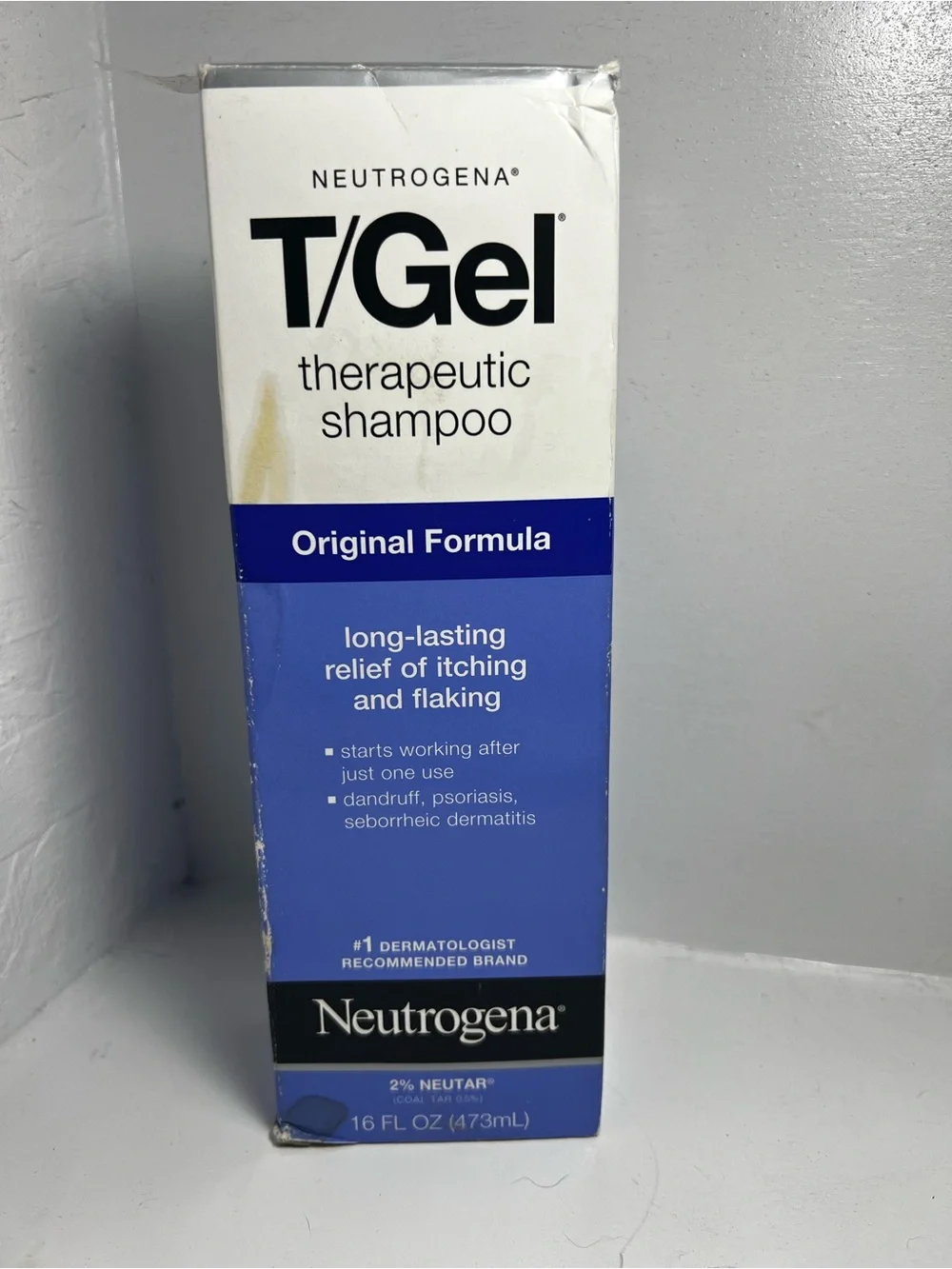 Neutrogena T/Gel Therapeutic Shampoo - Blue and Black